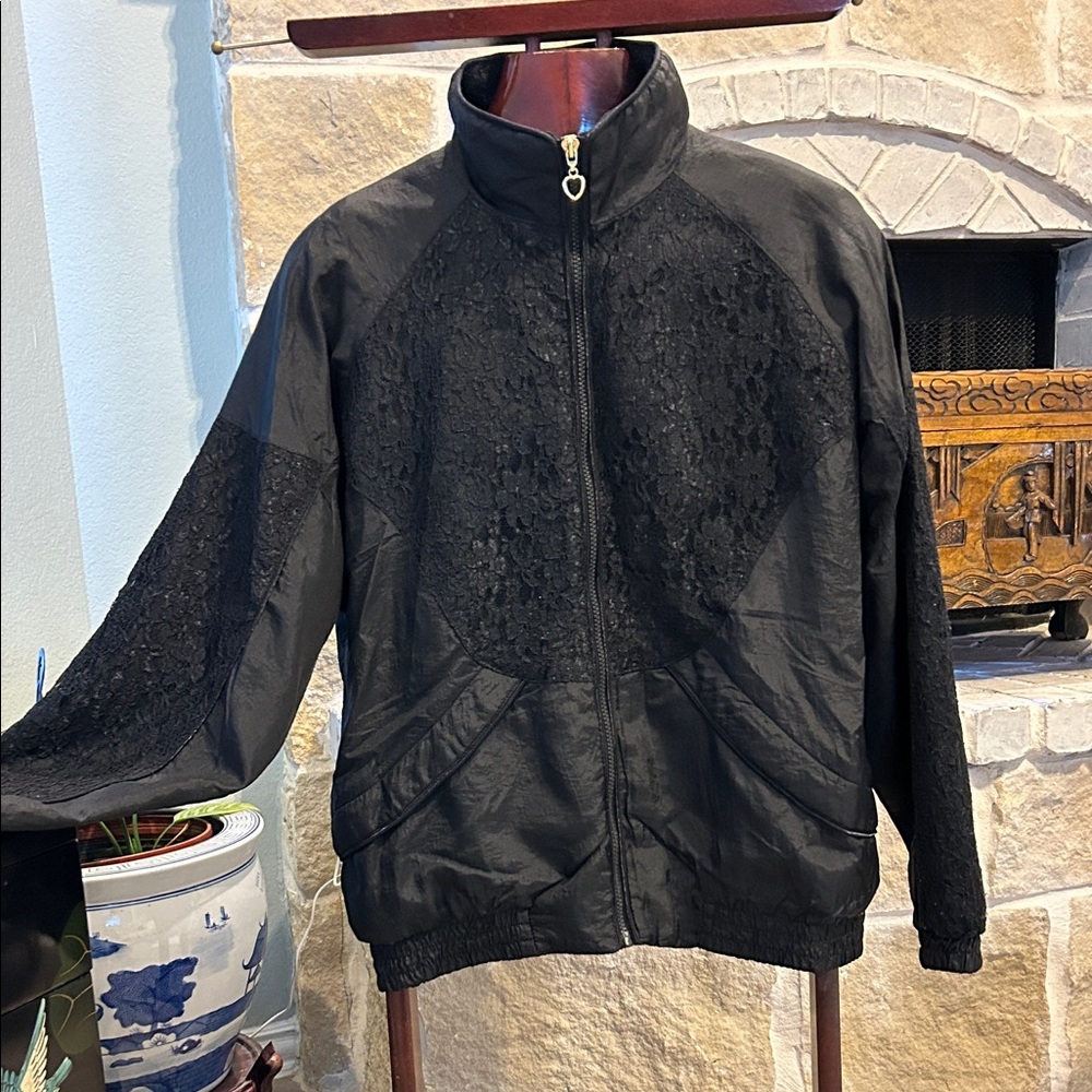 Vintage Active Frontier Black Lace Wind Breaker Y2K